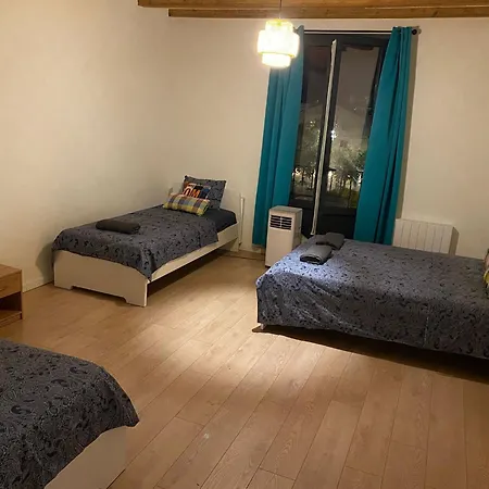 بيت شباب Crisqueen Flat برشلونة